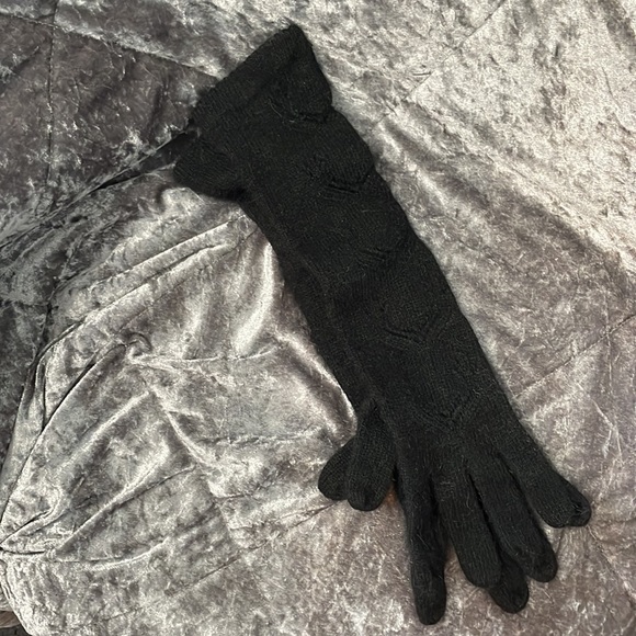 Carolina Amato Forearm Length Gloves - Picture 2 of 3